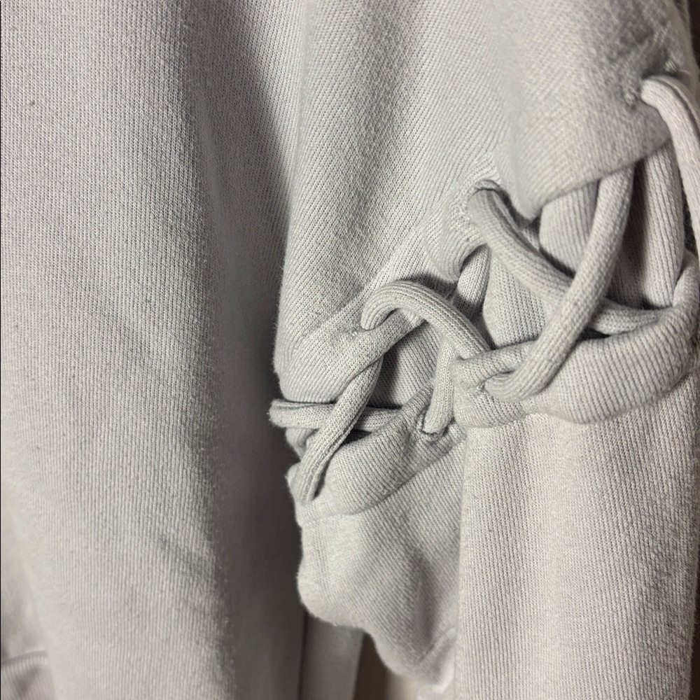 Alo Yoga Hook Up Sweatshirt Dove Gray - Picture 2 of 4